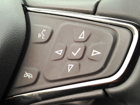 Used 2023 Chevrolet Equinox RS AWD/4WD image 24