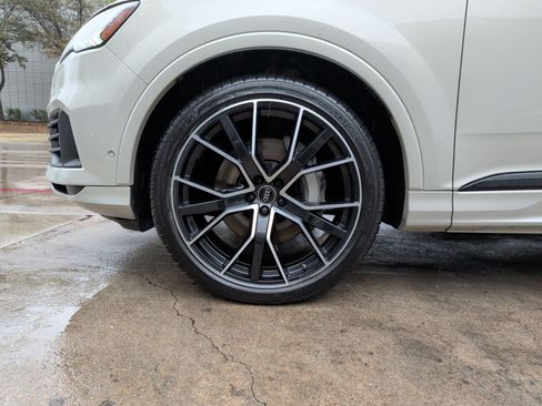 Used 2023 Audi Q7 3.0T Prestige w/ Prestige Package image 13