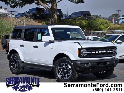 New 2026 Ford Bronco Outer Banks AWD/4WD image 1