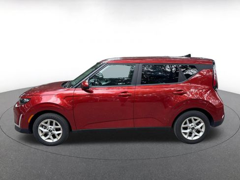 Used 2025 Kia Soul LX w/ LX Technology Package FWD image 4