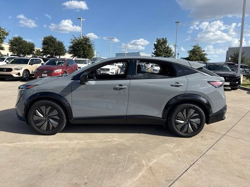 Used 2024 Nissan Ariya AWD image 7