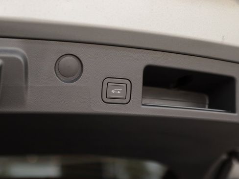 New 2026 Chevrolet Equinox LT w/ Convenience Package II image 29