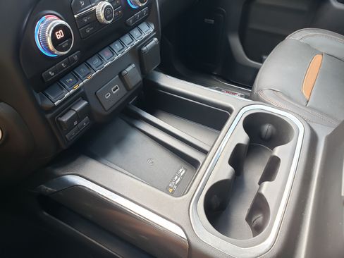 Used 2021 GMC Sierra 1500 AT4 w/ AT4 Value Package AWD/4WD image 37