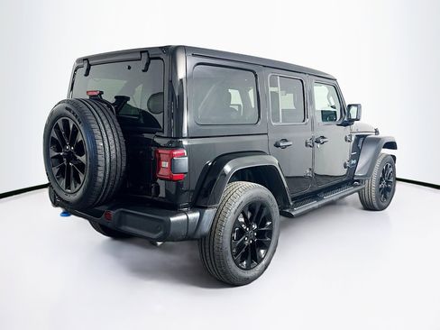 Used 2024 Jeep Wrangler Sahara w/ Technology Group image 9