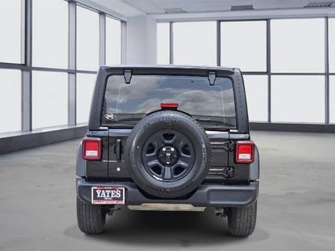 Used 2023 Jeep Wrangler Sport AWD/4WD image 6