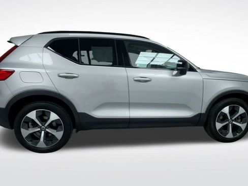 Used 2023 Volvo XC40 B5 Plus w/ Protection Package Premier image 25