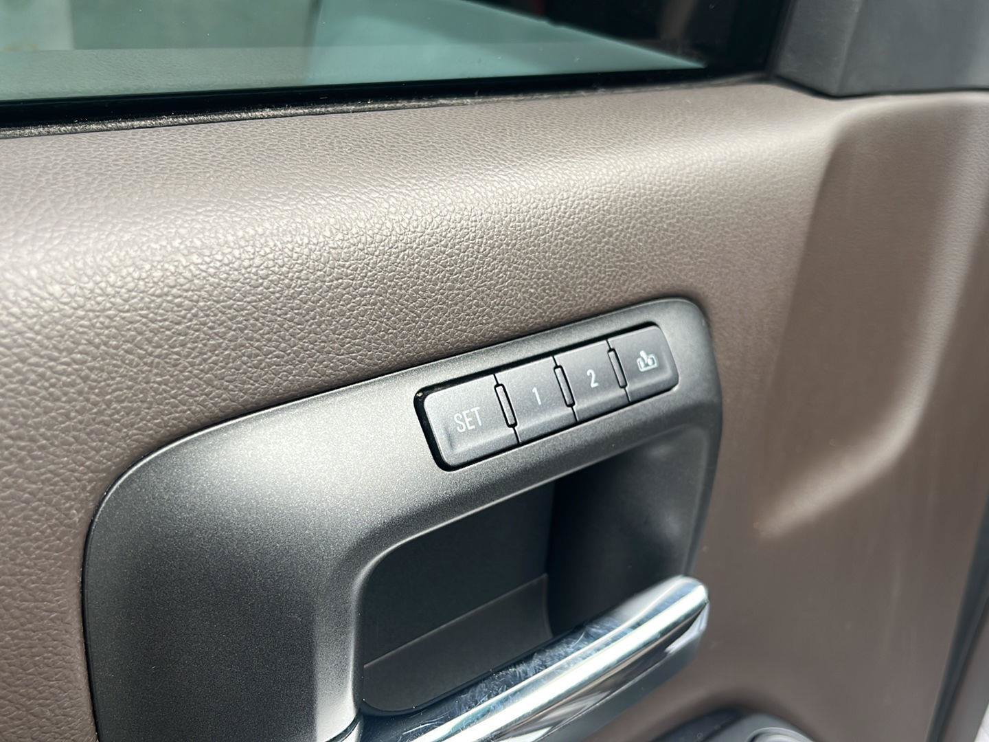Used 2016 GMC Sierra 1500 Denali AWD/4WD image 11