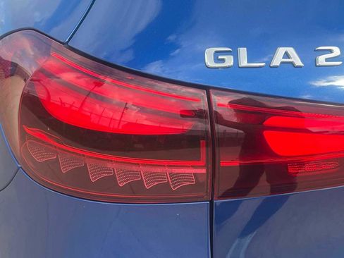 Certified 2025 Mercedes-Benz GLA 250 image 12