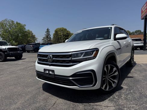 Used 2023 Volkswagen Atlas SEL Premium AWD/4WD image 2