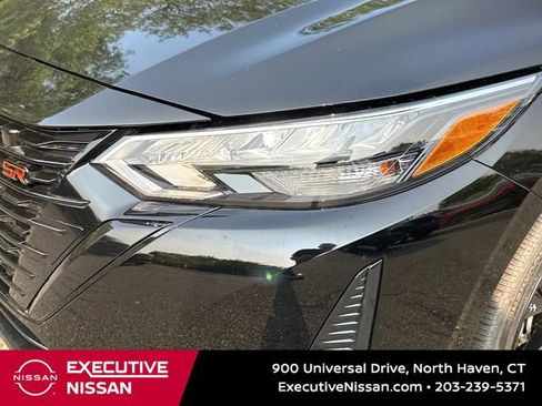 Used 2025 Nissan Sentra SR w/ SR Premium Package image 7