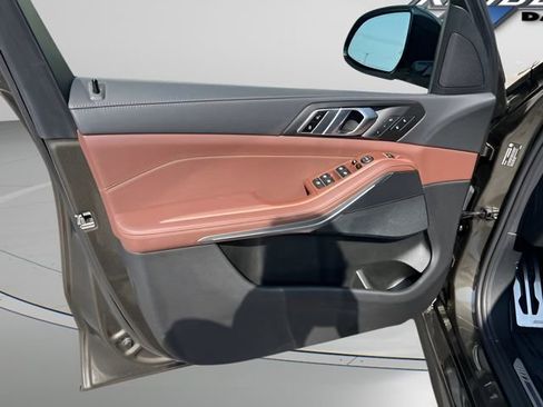 Certified 2022 BMW X5 xDrive40i w/ M Sport Package image 10