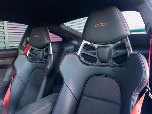 Certified 2022 Porsche 911 GT3 RWD image 4