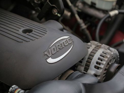 Used 2005 HUMMER H2 w/ Preferred Equipment Group image 34