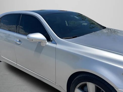 Used 2012 Lexus LS 460 L w/ Luxury Pkg RWD image 26