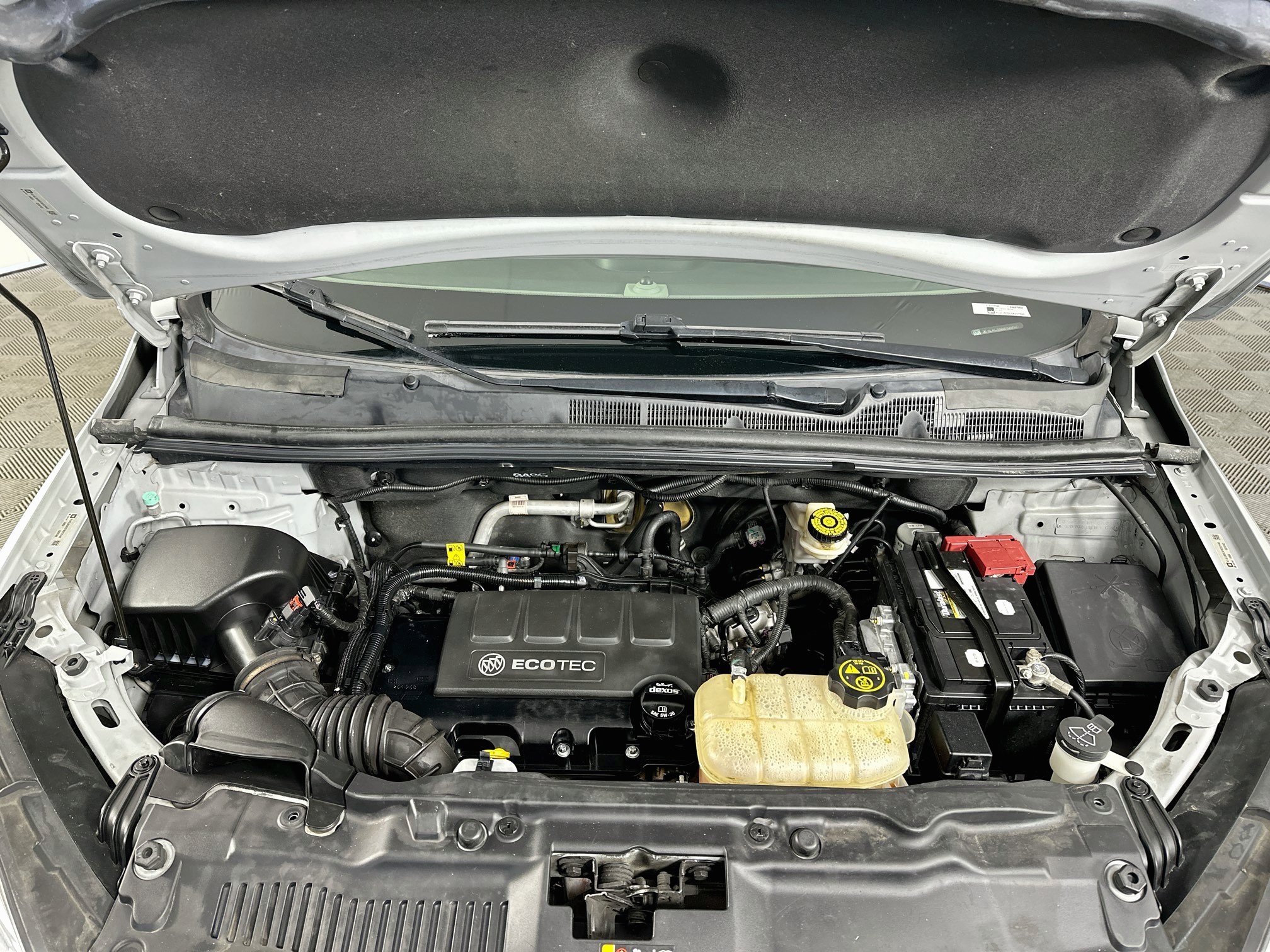 Used 2015 Buick Encore Convenience FWD image 32