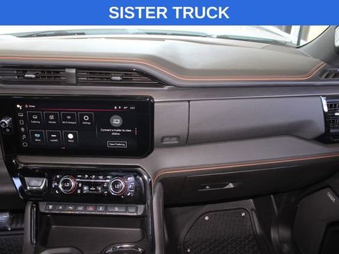 Used 2025 GMC Sierra 2500 AT4 w/ AT4 Premium Plus Package AWD/4WD image 27