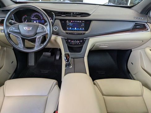 Used 2019 Cadillac XT5 Luxury image 12