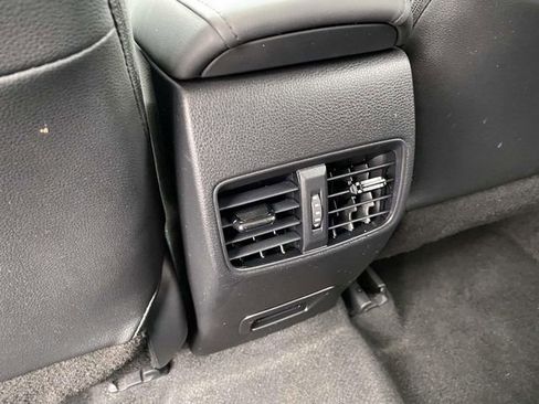 Used 2023 Toyota Corolla Cross XLE w/ Convenience Package FWD image 15