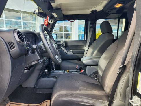 Used 2016 Jeep Wrangler Unlimited Sport w/ Quick Order Package 24S image 23