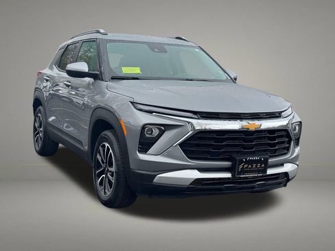 Used 2025 Chevrolet TrailBlazer LT AWD/4WD image 8