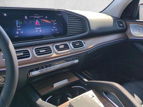 Used 2025 Mercedes-Benz GLE 350 4MATIC image 15