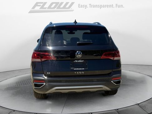Used 2023 Volkswagen Taos SE FWD image 8