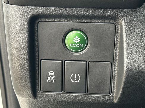 Used 2022 Honda HR-V Sport image 29