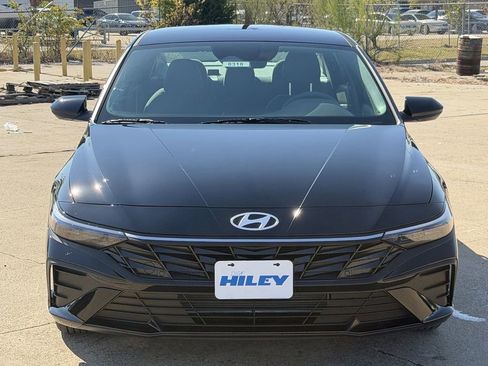 New 2026 Hyundai Elantra SE image 7