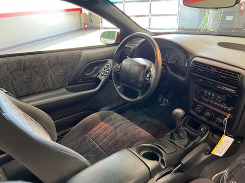 Used 2002 Chevrolet Camaro Z28 w/ Preferred Equipment Group image 11