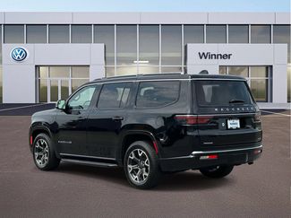 Used 2023 Jeep Wagoneer Series III w/ Preferred Equipment Group AWD/4WD video 3