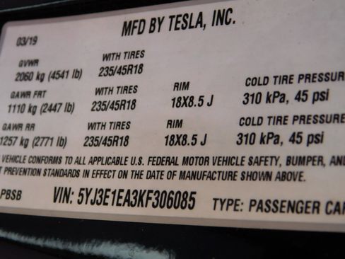 Used 2019 Tesla Model 3 Standard Range Plus image 18