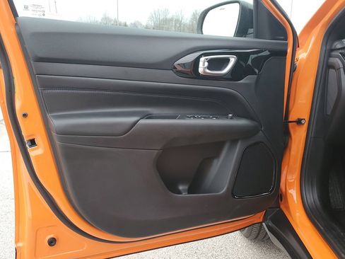 New 2026 Jeep Compass Latitude AWD/4WD image 19
