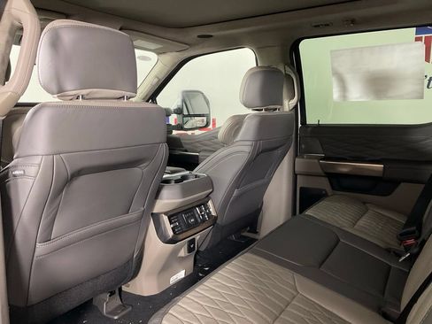 New 2026 Ford F250 Platinum w/ Platinum Plus Package AWD/4WD image 15