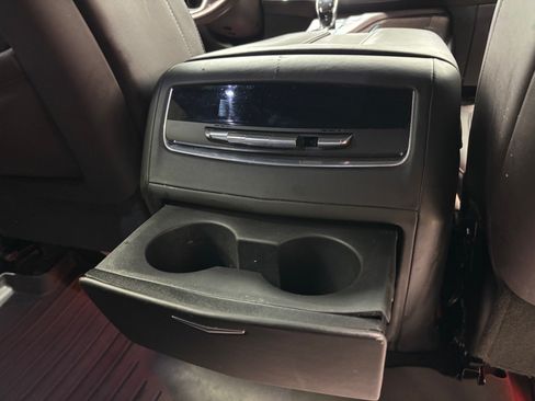 Used 2023 Cadillac Escalade Premium Luxury Platinum AWD/4WD image 38