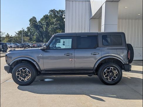 Used 2024 Ford Bronco Outer Banks AWD/4WD image 10