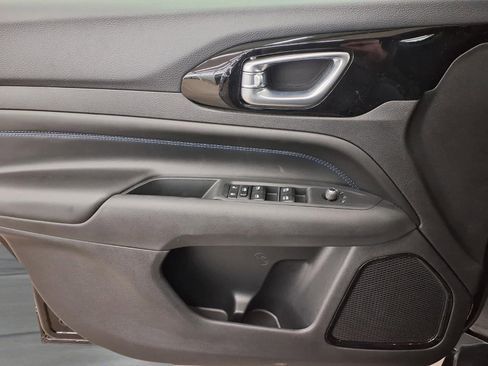 New 2026 Jeep Compass Latitude image 13