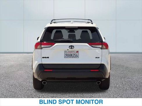 Used 2025 Toyota RAV4 XLE FWD image 8