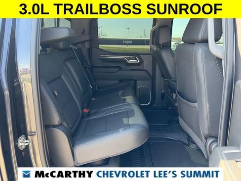 Used 2022 Chevrolet Silverado 1500 LT Trail Boss w/ LT Trail Boss Premium Package image 43