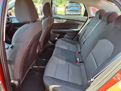Used 2023 Kia Forte LXS w/ LXS Technology Package FWD image 9