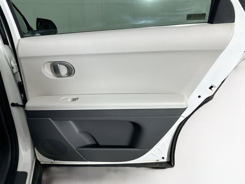 Used 2024 Hyundai Ioniq 5 SE RWD image 29