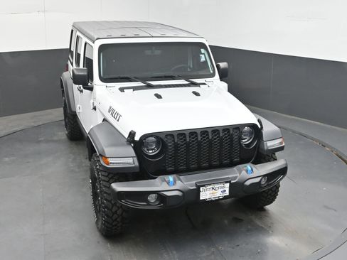 Used 2023 Jeep Wrangler Unlimited w/ 8.4" Radio Group AWD/4WD image 35