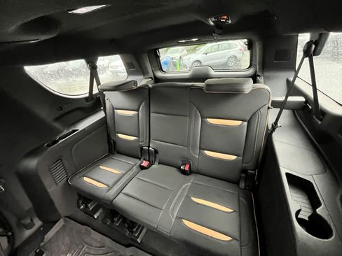 Used 2022 GMC Yukon XL AT4 w/ Max Trailering Package image 5