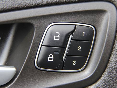Used 2019 Ford Escape Titanium AWD/4WD image 19