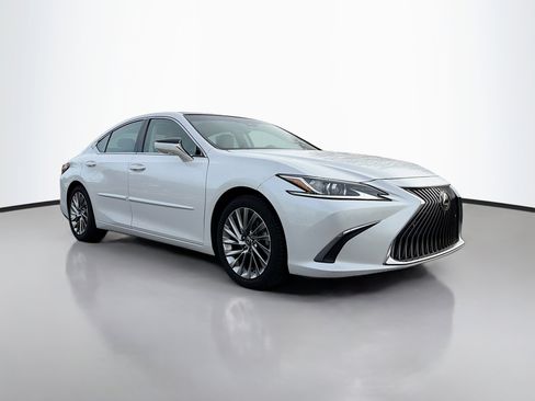 Used 2019 Lexus ES 350 w/ Accessory Package image 1
