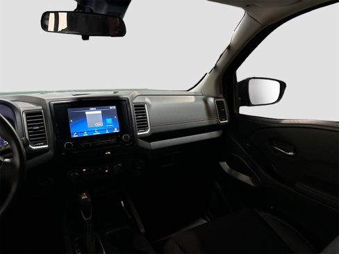 Used 2022 Nissan Frontier SV w/ Technology Package image 21