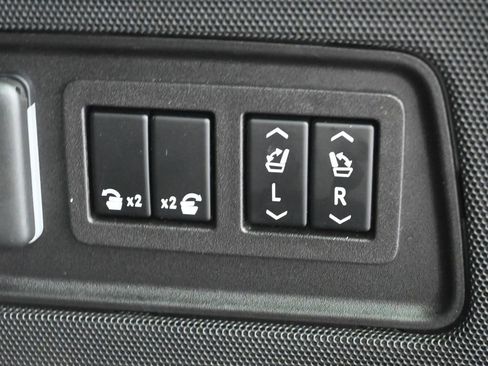 Used 2023 Cadillac Escalade Sport AWD/4WD image 38