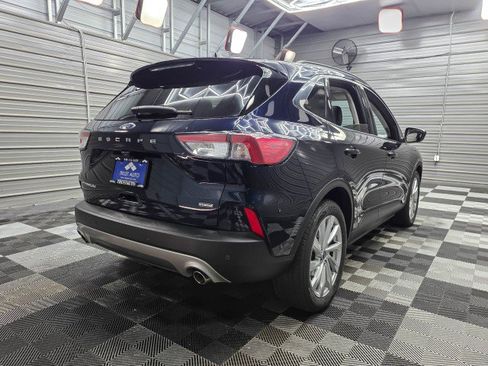 Used 2021 Ford Escape Titanium w/ Titanium Elite Package FWD image 5