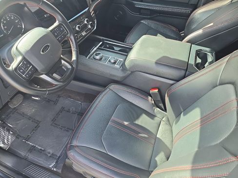 Used 2022 Ford Expedition Max Limited image 10