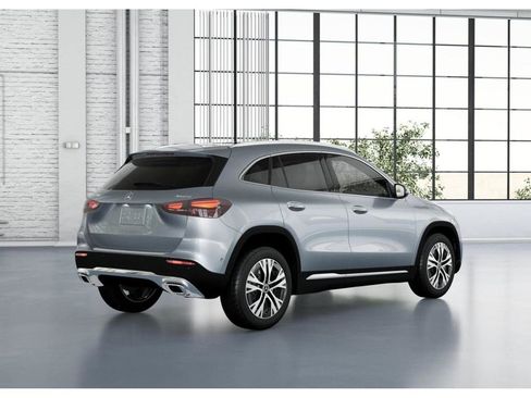 New 2026 Mercedes-Benz GLA 250 4MATIC image 21