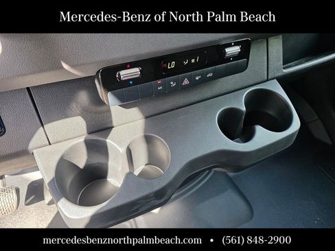 Used 2025 Mercedes-Benz Sprinter 2500 image 16